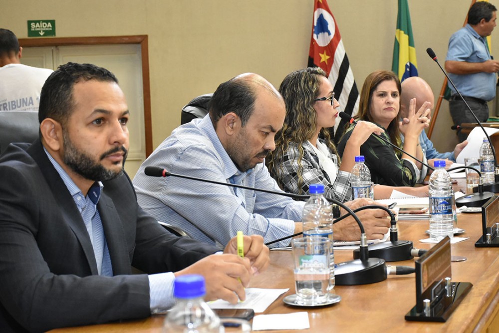 Vereadores alteram nome do Hospital Leito Vazame 